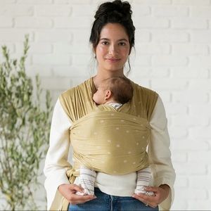 Solly Baby Wrap in sunrise print.